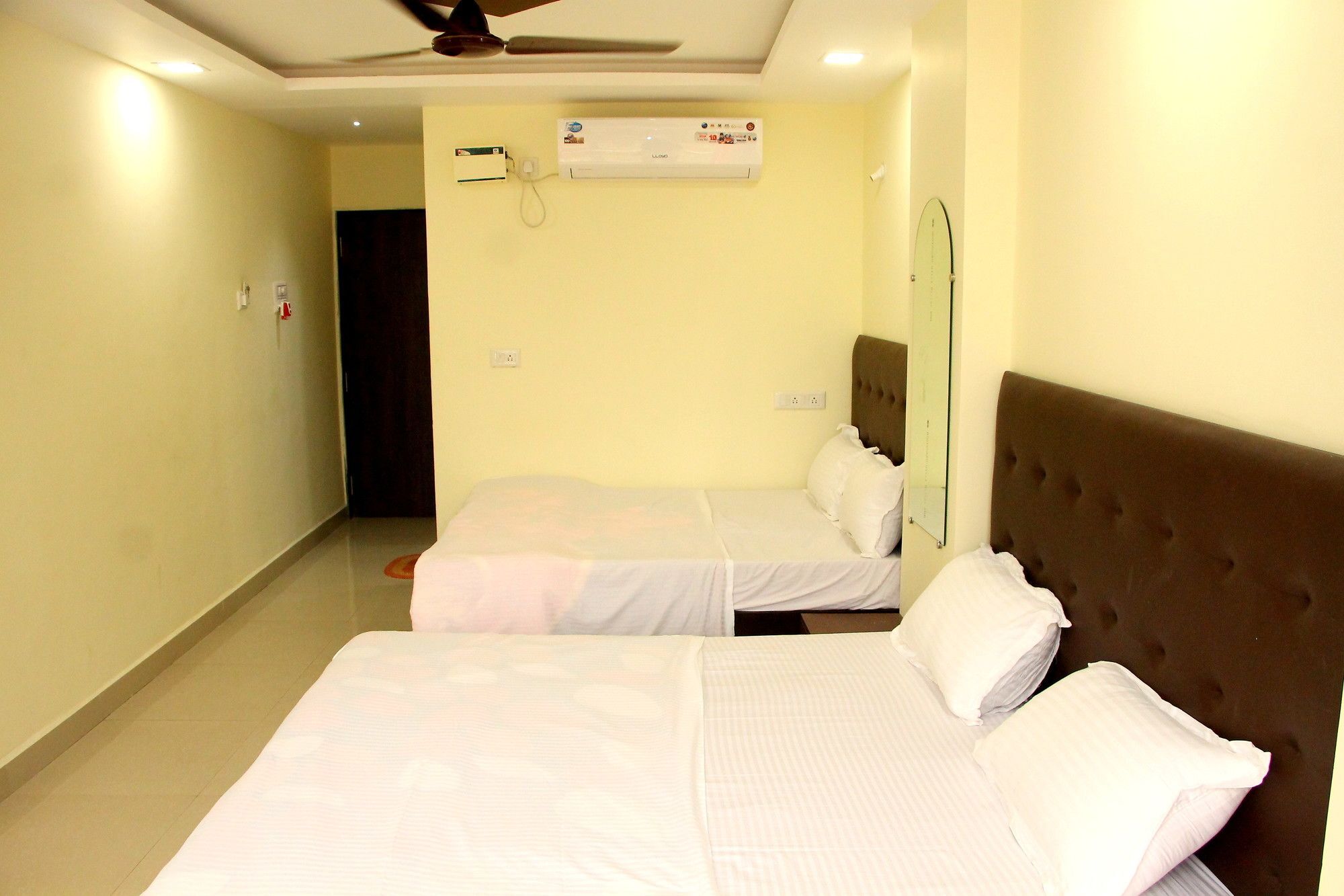 Swaraj The Goan Dream Otel Calangute Dış mekan fotoğraf